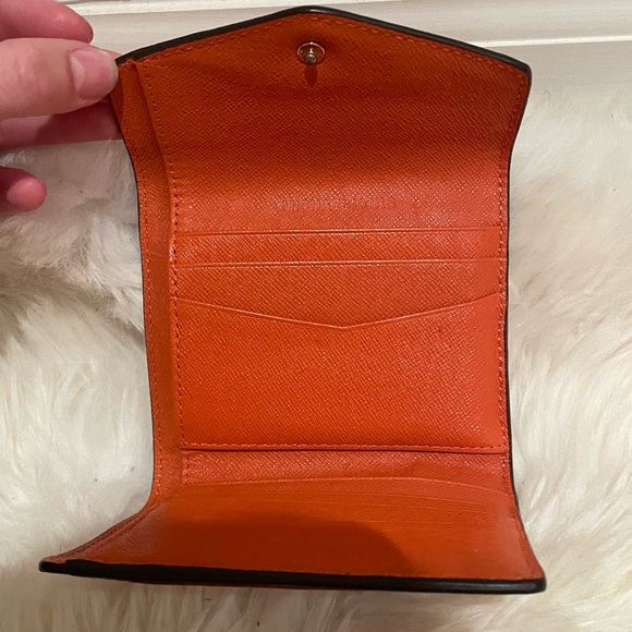 Authentic Michael Kors Wallet - Picture 3 of 5